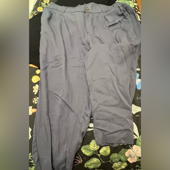 Torrid Crop Tank & Ankle Pant Sizes 3X & 18, Slate Blue - Picture 5 of 7